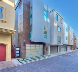 99 A Surfside, Surfside, CA 90743