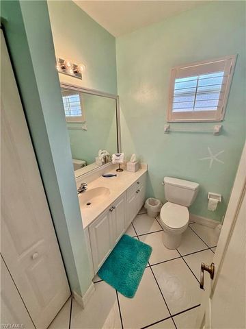 750 Luisa LN 2, Naples, FL 34104