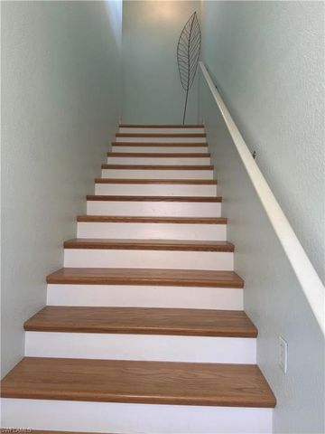 750 Luisa LN 2, Naples, FL 34104