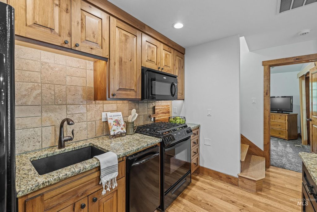 95 Golden Bar Court, Donnelly, ID 83615 photo 28