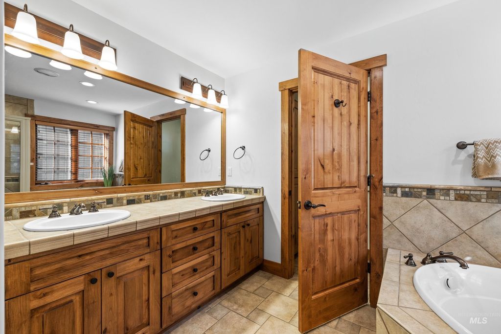 95 Golden Bar Court, Donnelly, ID 83615 photo 31