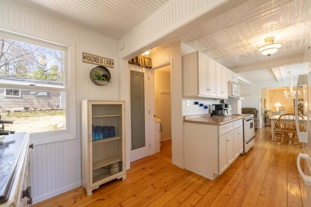 31378 Lakeside Avenue, Pequot Lakes, MN 56472