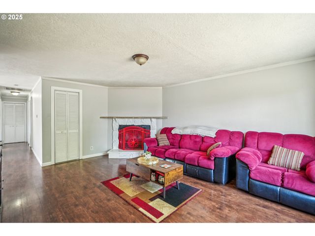 4891 FONTANA Ct, Salem, OR 97317