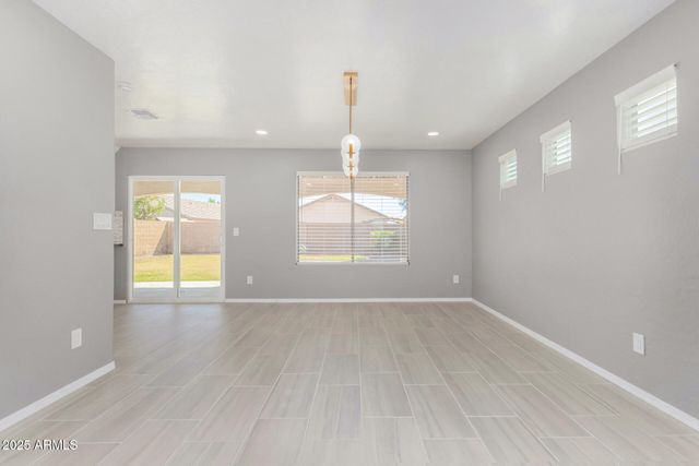 6333 W NEZ PERCE Street, Phoenix, AZ 85043