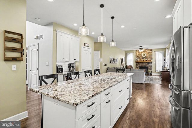 57 E SUMMIT DR, Littlestown, PA 17340
