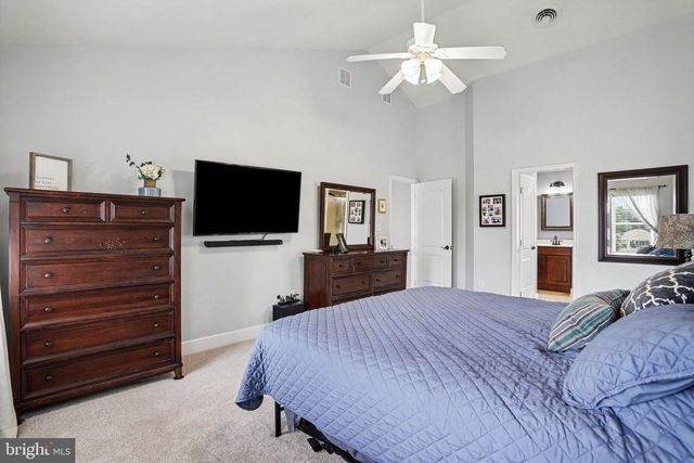 57 E SUMMIT DR, Littlestown, PA 17340