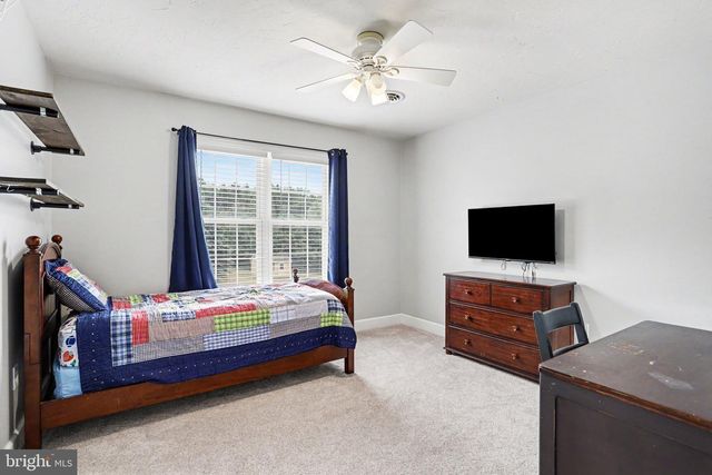 57 E SUMMIT DR, Littlestown, PA 17340