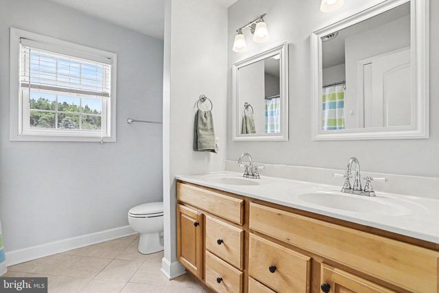57 E SUMMIT DR, Littlestown, PA 17340