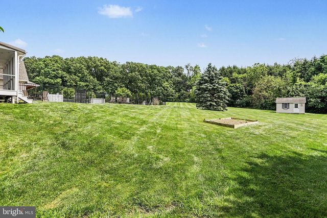 57 E SUMMIT DR, Littlestown, PA 17340