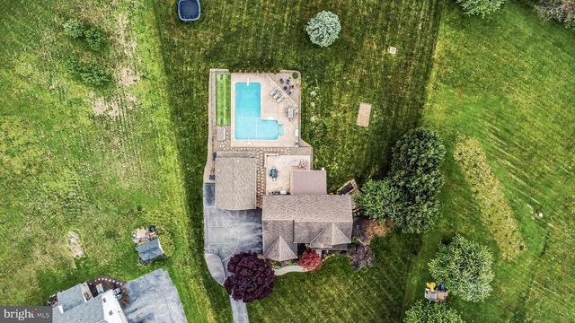 57 E SUMMIT DR, Littlestown, PA 17340