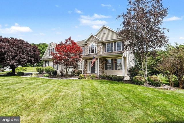 57 E SUMMIT DR, Littlestown, PA 17340