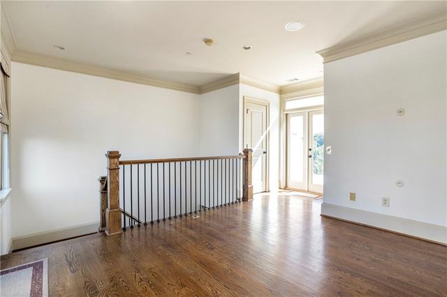 58 Sheridan NE Drive 27, Atlanta, GA 30305