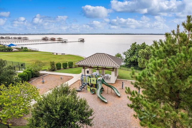 18130 Millau Viaduct Way, Houston, TX 77044