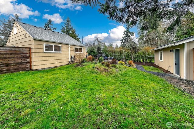 2303 N 193rd Street, Shoreline, WA 98133