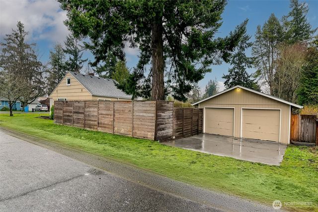 2303 N 193rd Street, Shoreline, WA 98133