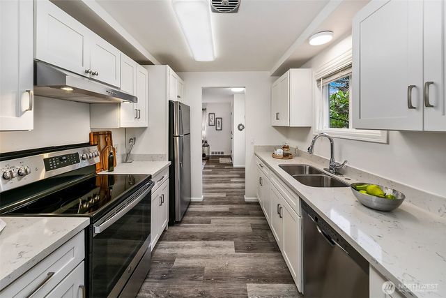 2303 N 193rd Street, Shoreline, WA 98133