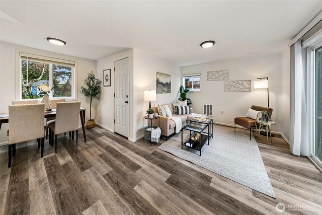 2303 N 193rd Street, Shoreline, WA 98133