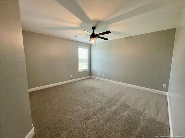 1661 Seattle Slew Lane, Hope Mills, NC 28348