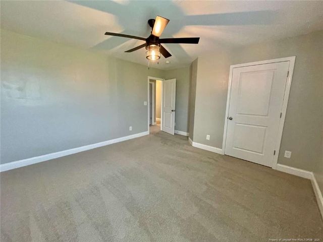 1661 Seattle Slew Lane, Hope Mills, NC 28348