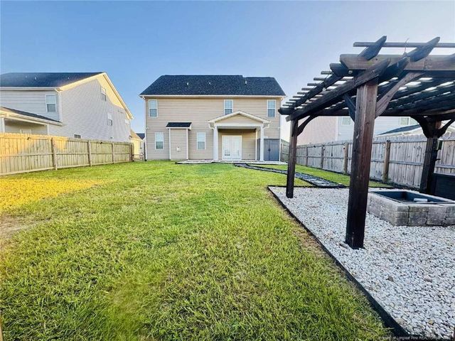 1661 Seattle Slew Lane, Hope Mills, NC 28348