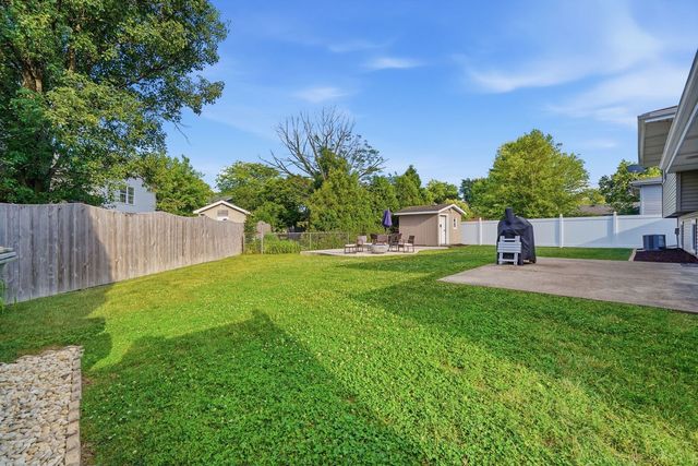 18837 W Louise Drive, Lansing, IL 60438
