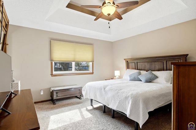 2732 SW Staffordshire RD, Topeka, KS 66614