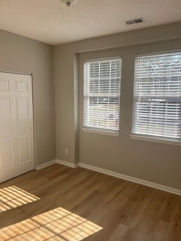 253 Chemistry Circle, Ladson, SC 29456