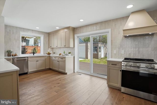 425 GROVE PL, Narberth, PA 19072