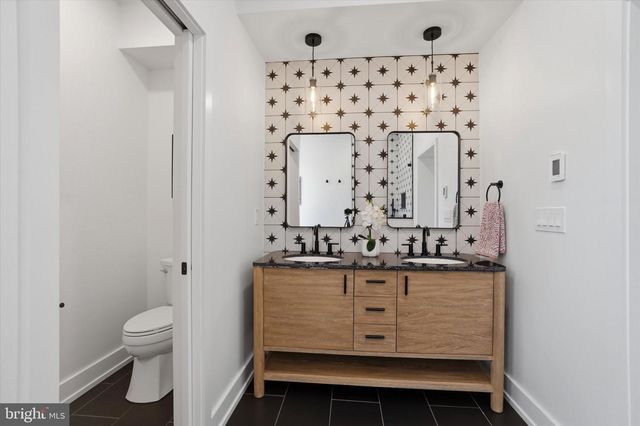 425 GROVE PL, Narberth, PA 19072