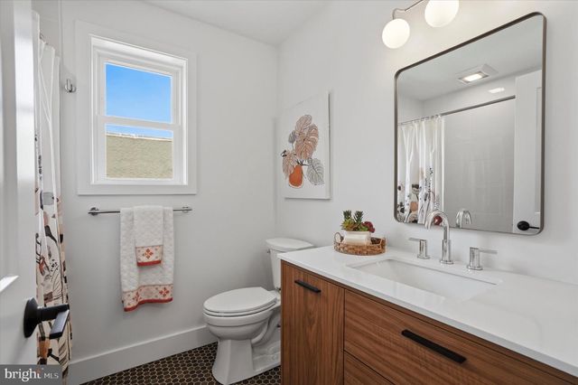 425 GROVE PL, Narberth, PA 19072