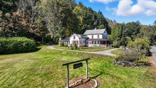 500 E River Rd, Chester, MA 01011