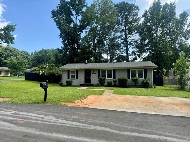 7 Sherwood Loop, Mcdonough, GA 30253