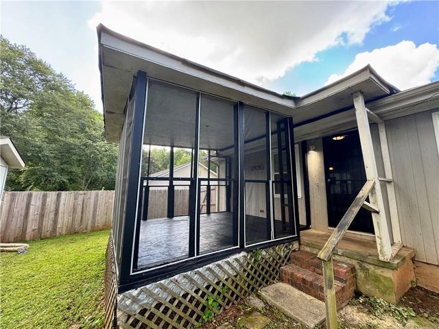 7 Sherwood Loop, Mcdonough, GA 30253