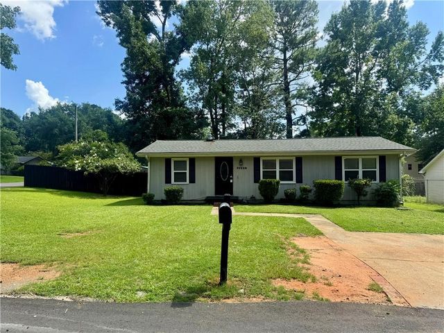 7 Sherwood Loop, Mcdonough, GA 30253