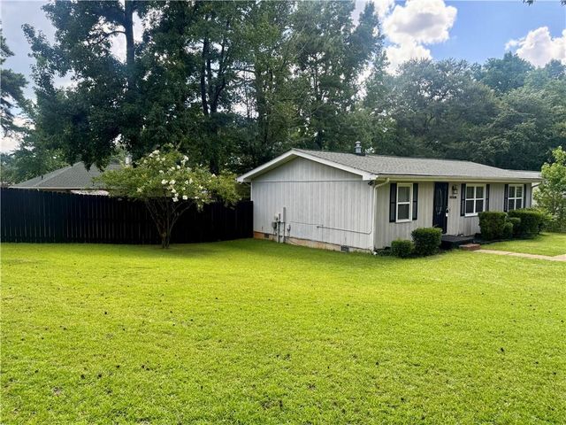 7 Sherwood Loop, Mcdonough, GA 30253