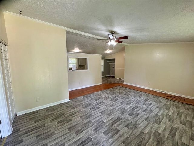 7 Sherwood Loop, Mcdonough, GA 30253