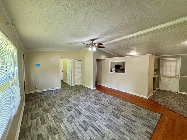 7 Sherwood Loop, Mcdonough, GA 30253