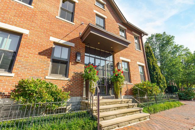 252 E Beck Street, Columbus, OH 43206