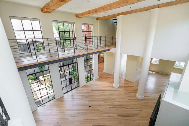 252 E Beck Street, Columbus, OH 43206
