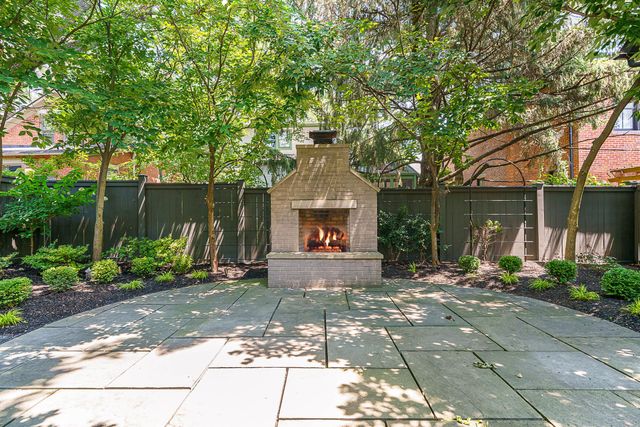 252 E Beck Street, Columbus, OH 43206