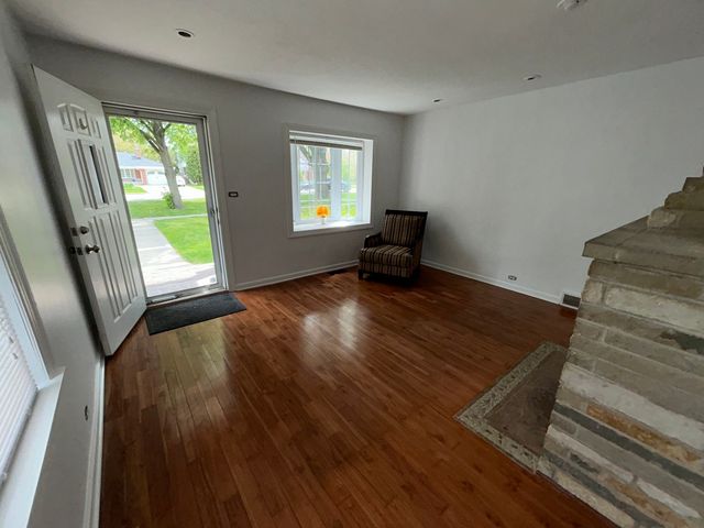 324 HARLEM Avenue, Glenview, IL 60025