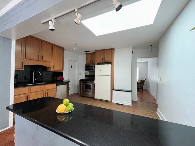324 HARLEM Avenue, Glenview, IL 60025