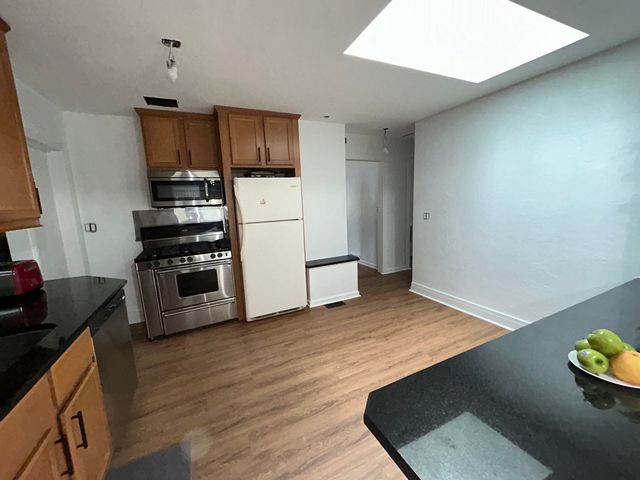 324 HARLEM Avenue, Glenview, IL 60025