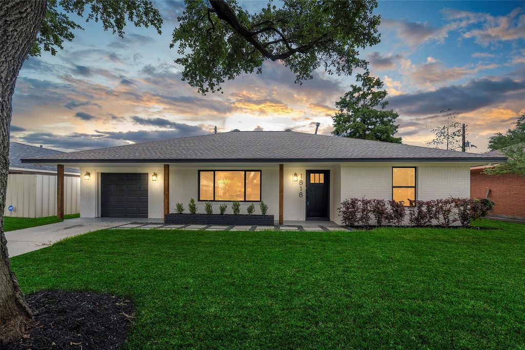 1818 Watercrest Drive, Houston, TX 77008