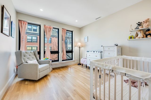 127 Bolton St, Boston, MA 02127