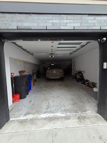 127 Bolton St, Boston, MA 02127