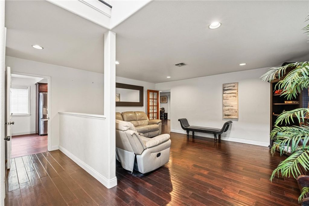 5048 W 121st Street, Hawthorne, CA 90250 — photo 4