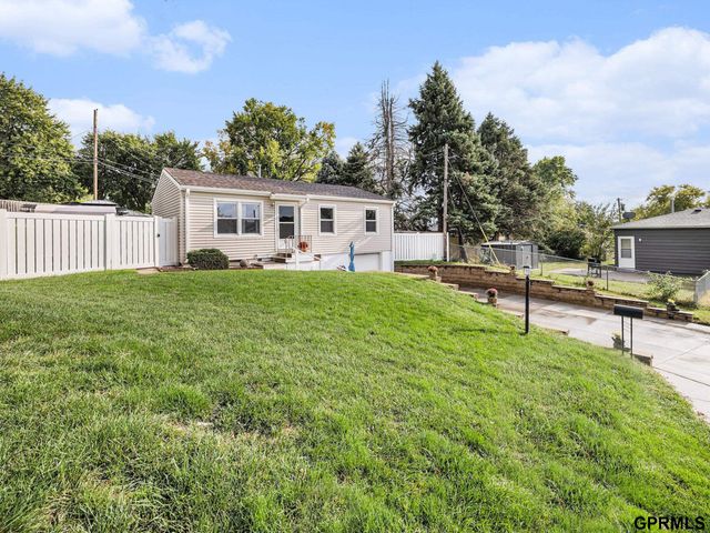 7322 Ira Court, La Vista, NE 68128