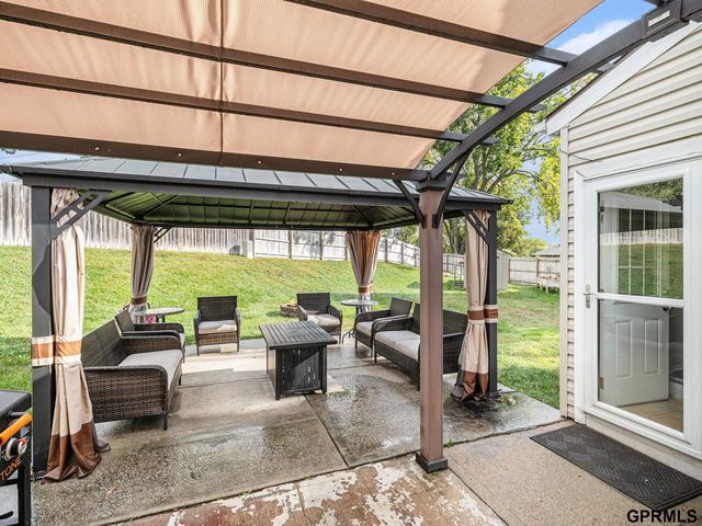 7322 Ira Court, La Vista, NE 68128