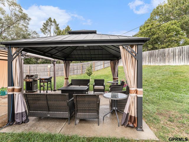 7322 Ira Court, La Vista, NE 68128